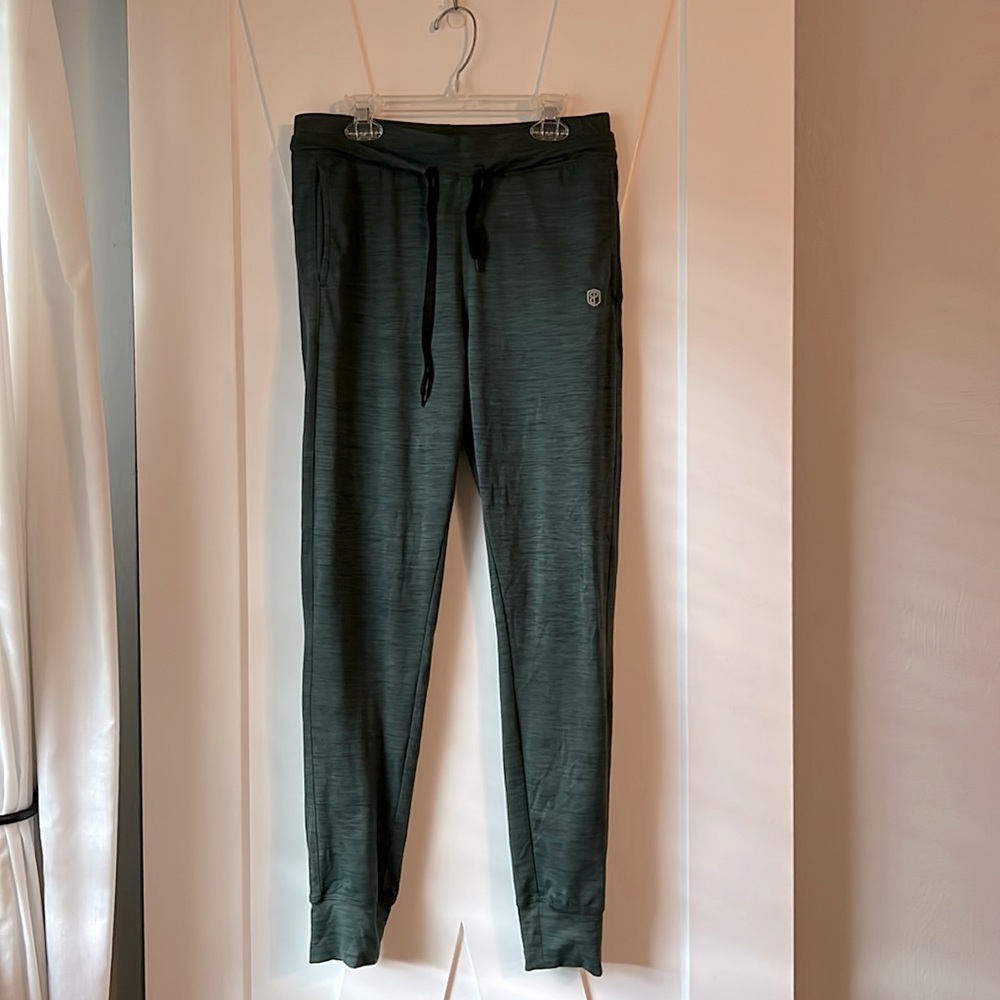 Born primitive rest day jogger